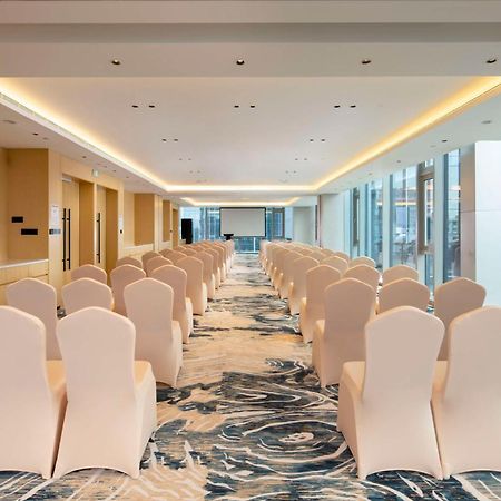 Hilton Garden Inn Shenzhen Airport,Enjoy 24-Hour One Way Free Delivery From Hotel To Shenzhen Baoan Airport On The Hour Buitenkant foto
