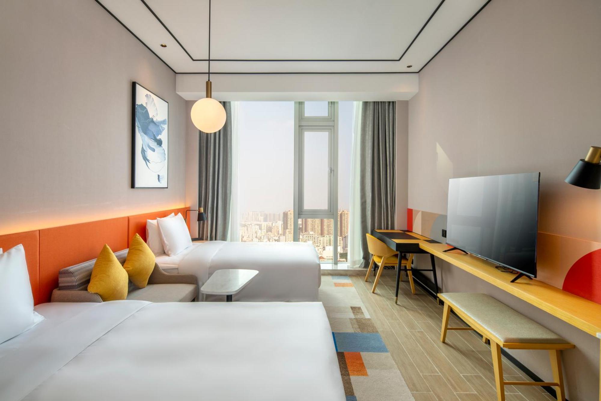 Hilton Garden Inn Shenzhen Airport,Enjoy 24-Hour One Way Free Delivery From Hotel To Shenzhen Baoan Airport On The Hour Buitenkant foto
