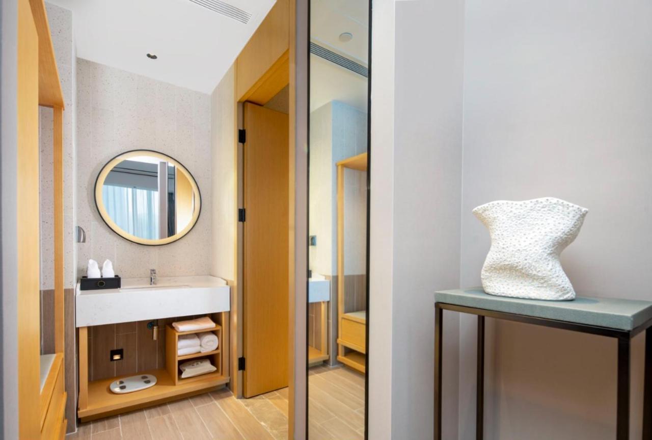 Hilton Garden Inn Shenzhen Airport,Enjoy 24-Hour One Way Free Delivery From Hotel To Shenzhen Baoan Airport On The Hour Buitenkant foto
